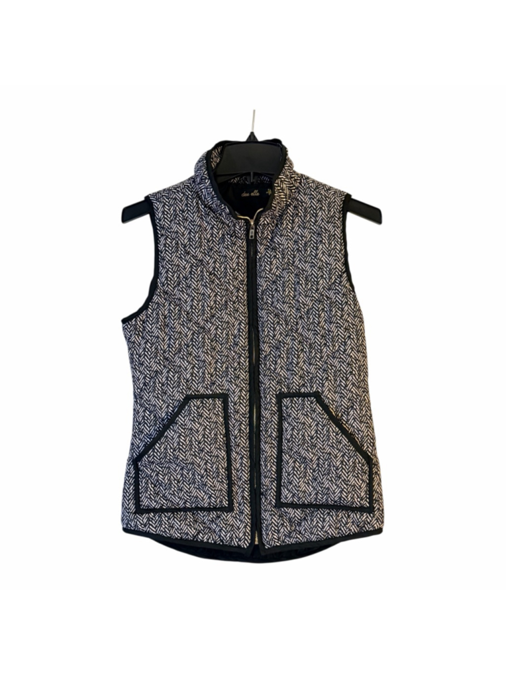 dee elle Women's Small Black & White Chevron Quilted Vest EUC b14